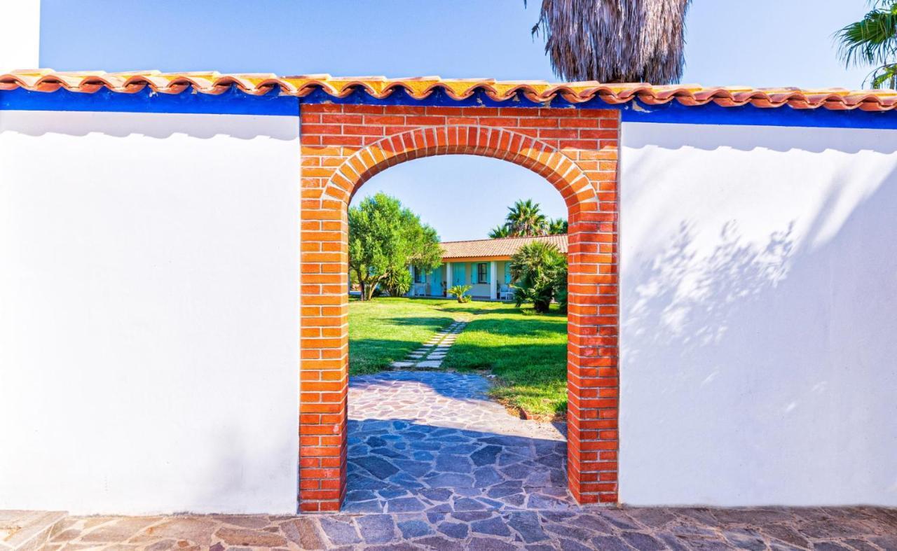 Agriturismo Is Cortillaris Cabras Exterior photo