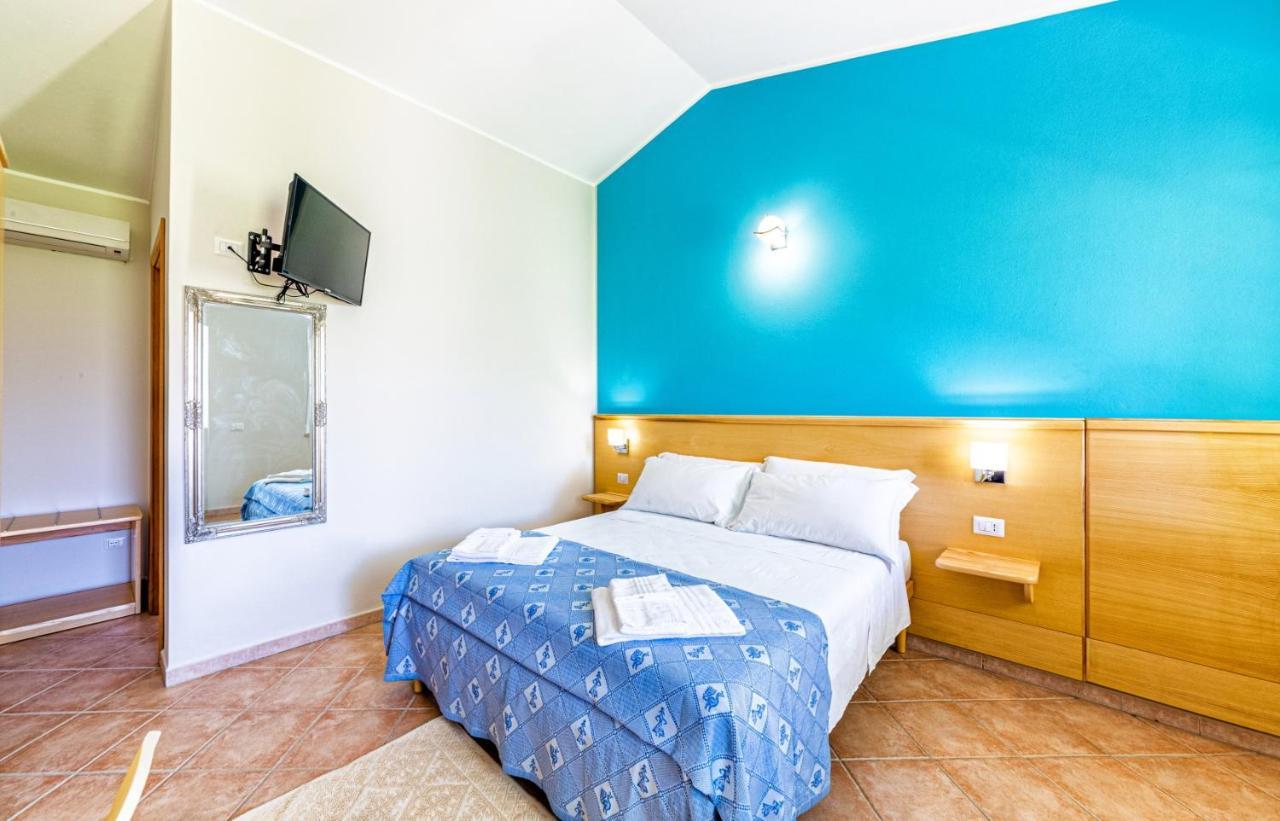 Agriturismo Is Cortillaris Cabras Exterior photo
